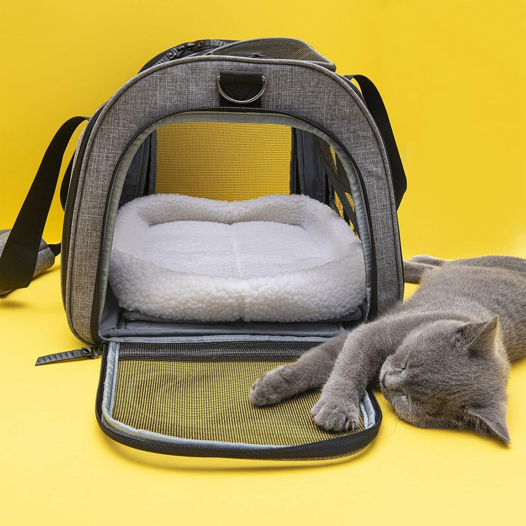 Collapsible Soft Sided Pet Carrier Bag W870