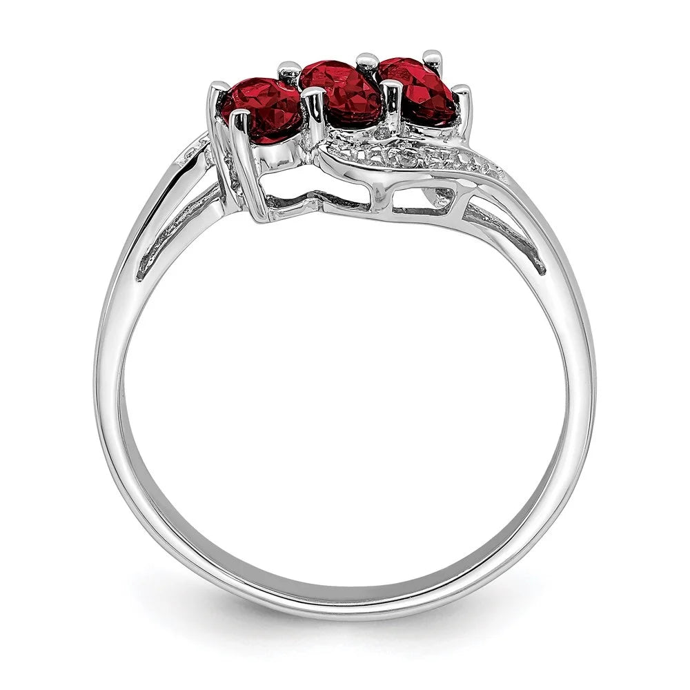 925 Sterling Silver Oval Cut Garnet and Diamond Accent Ring Size 7 I956677