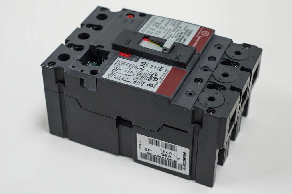 SEL Molded Case Circuit Breaker 3-Pole 150 Amp 600 Volt AC E3148