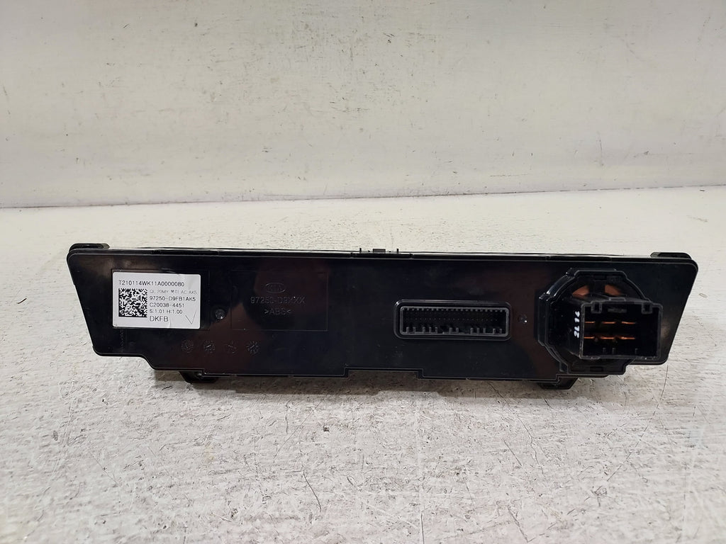 Pre-Owned Kia Sportage A/C Heat Temperature Control Unit S83079