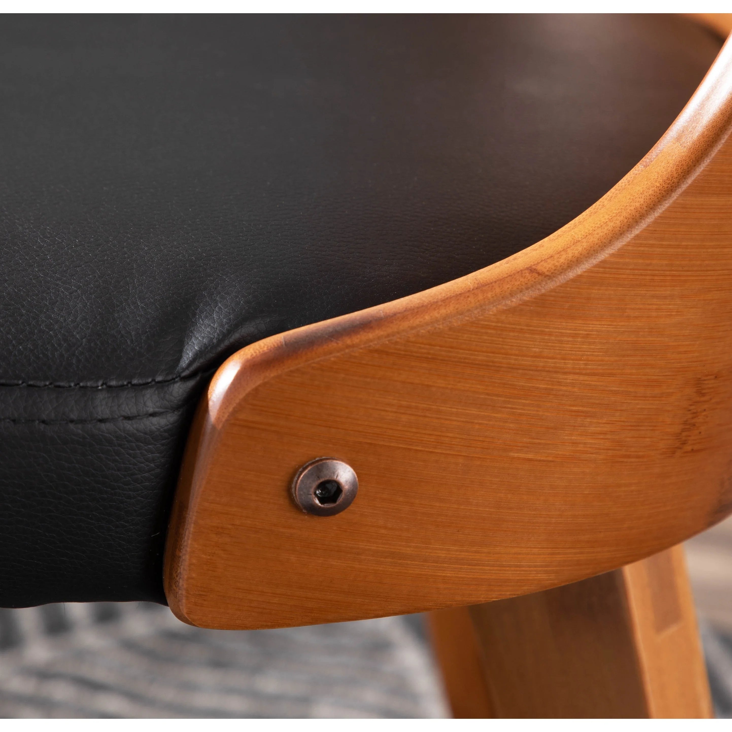 Black Faux Leather Chair Y315