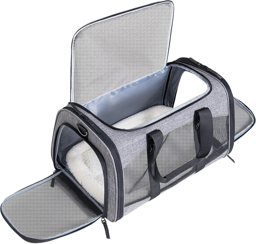 Collapsible Soft Sided Pet Carrier Bag W870