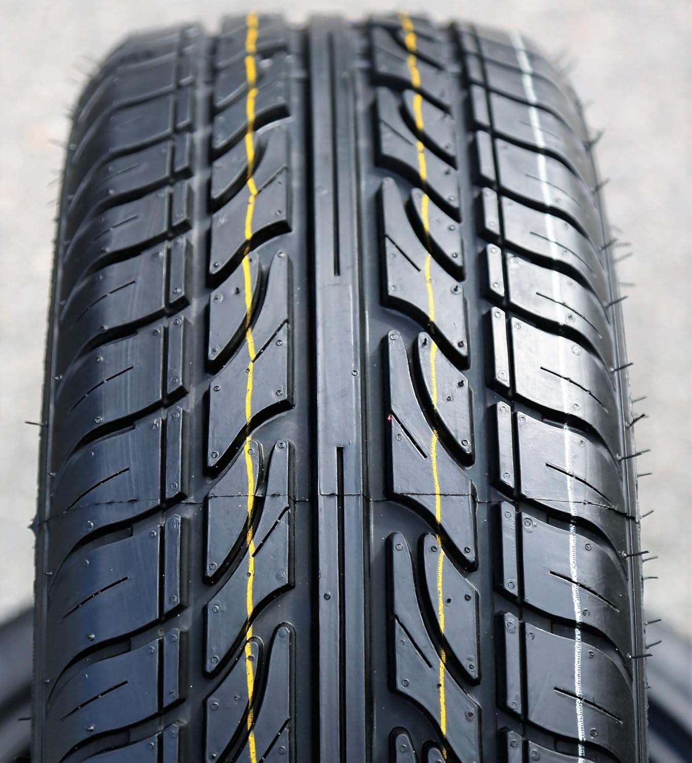 195/45R15 78V Summer Performance Radial Tire D57813