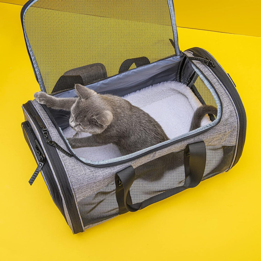 Collapsible Soft Sided Pet Carrier Bag W870